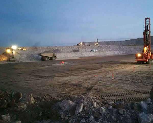 Feiyan Technology has extensive experience in GIS for mine and quarry. We advise on a variety of prospective mine planning applications, provide on-site support during mining activities, and advise and assist in the implementation of post-mining recovery.