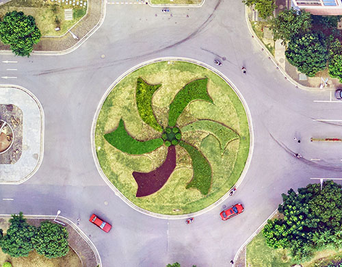 The main application of oblique photogrammetry in traditional cadastral surveying is data acquisition and data processing of cadastral surveying data information.