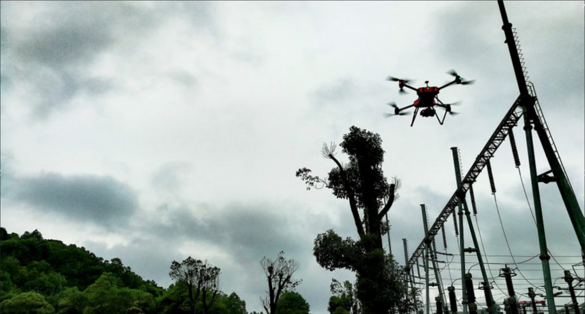 In order to adapt to the current form of national basic surveying and mapping work, UAV aerial photogrammetry technology has been widely valued by people. UAV aerial photogrammetry makes up for the shortcomings of traditional surveying and mapping technology, and plays a huge role in the current stage of topographic mapping.