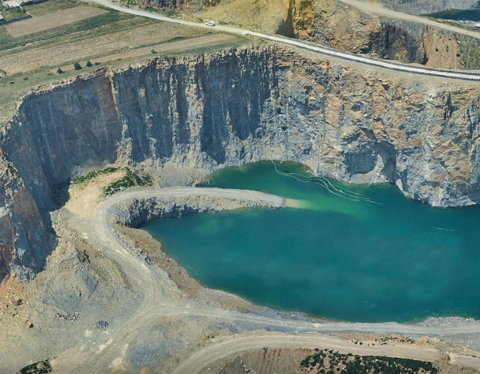 Feiyan Technology has extensive experience in GIS for mine and quarry. We advise on a variety of prospective mine planning applications, provide on-site support during mining activities, and advise and assist in the implementation of post-mining recovery.